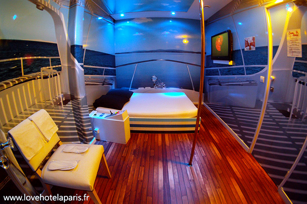 Love_Hotel_cabine_capitaine