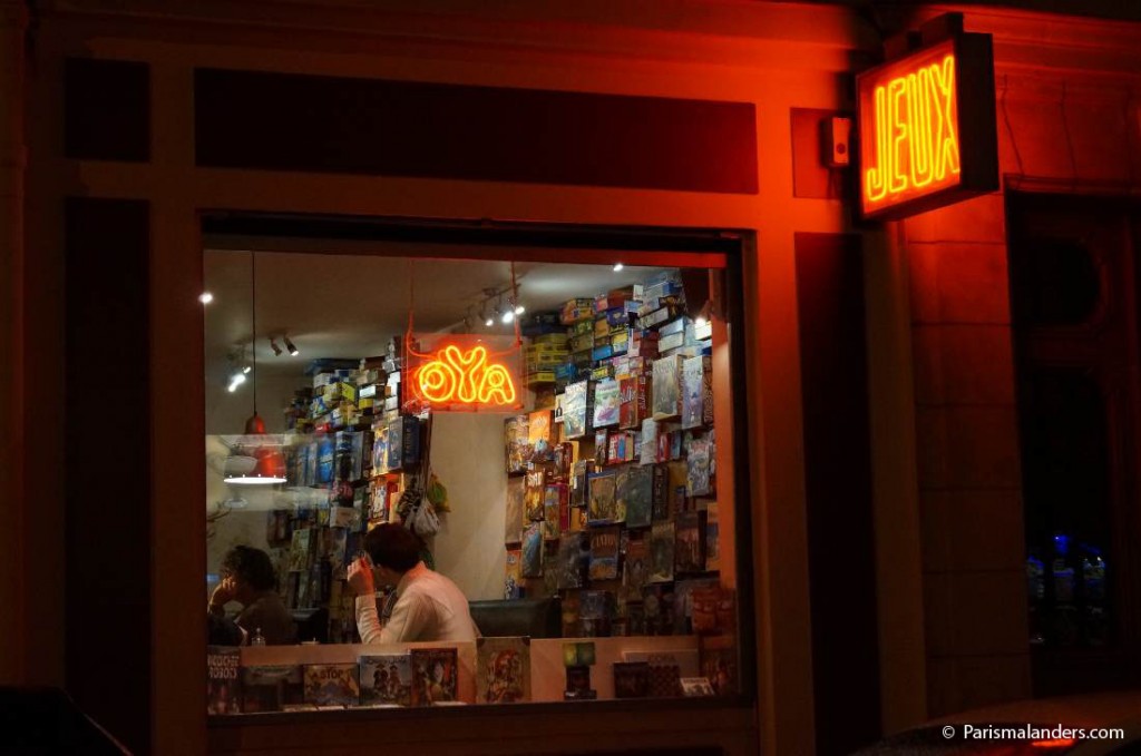 Café Oya Aussen Kinder Abend Bar Paris