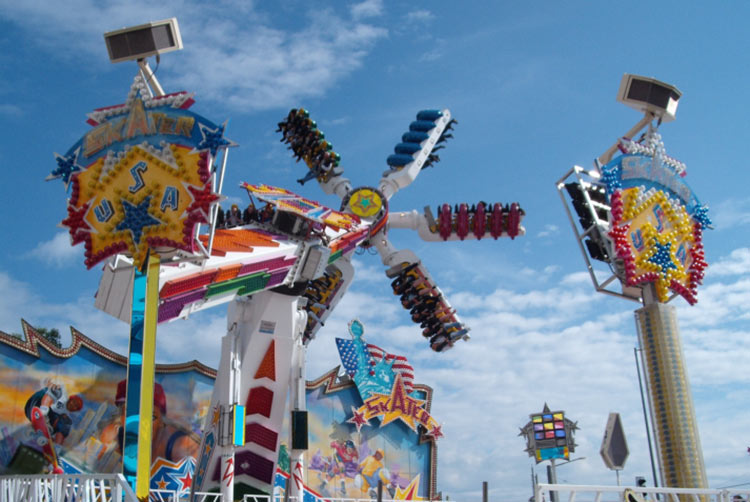 Kirmes-Jahrmarkt-Volksfest-Paris