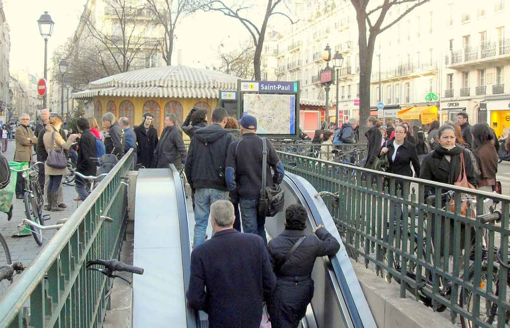 Paris Rolltreppe Metro