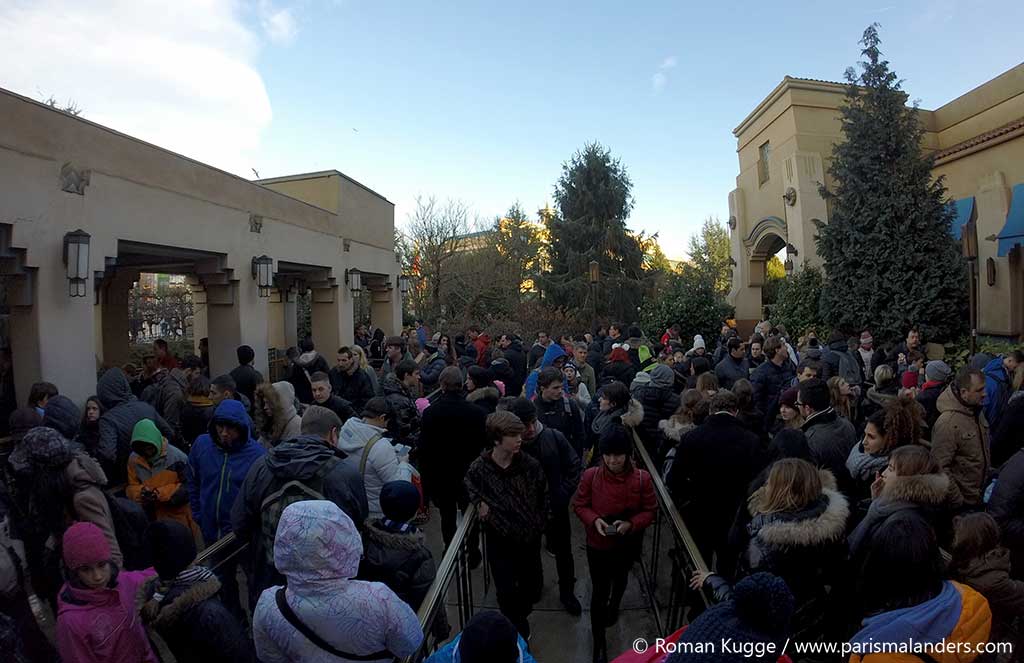 Wartezeiten Warteschlange Disneyland Paris