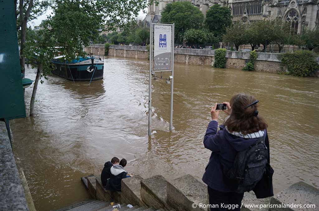 Hochwasser-in-Paris-Notre-Dame