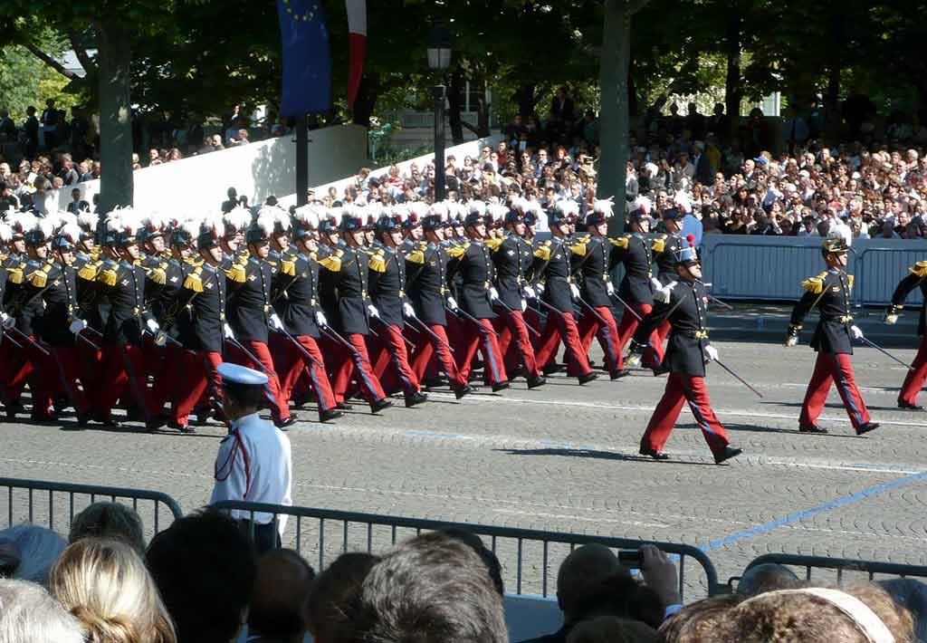 Militaerparade 14 Juli Nationalfeiertag Paris