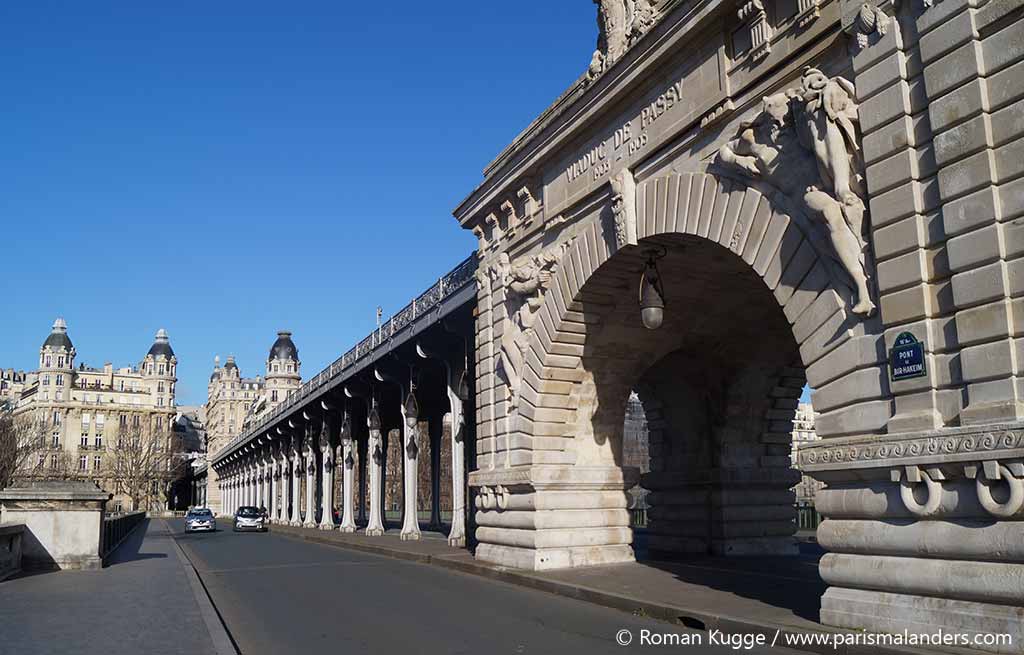 Paris Brücke Pont de Bir Hakeim