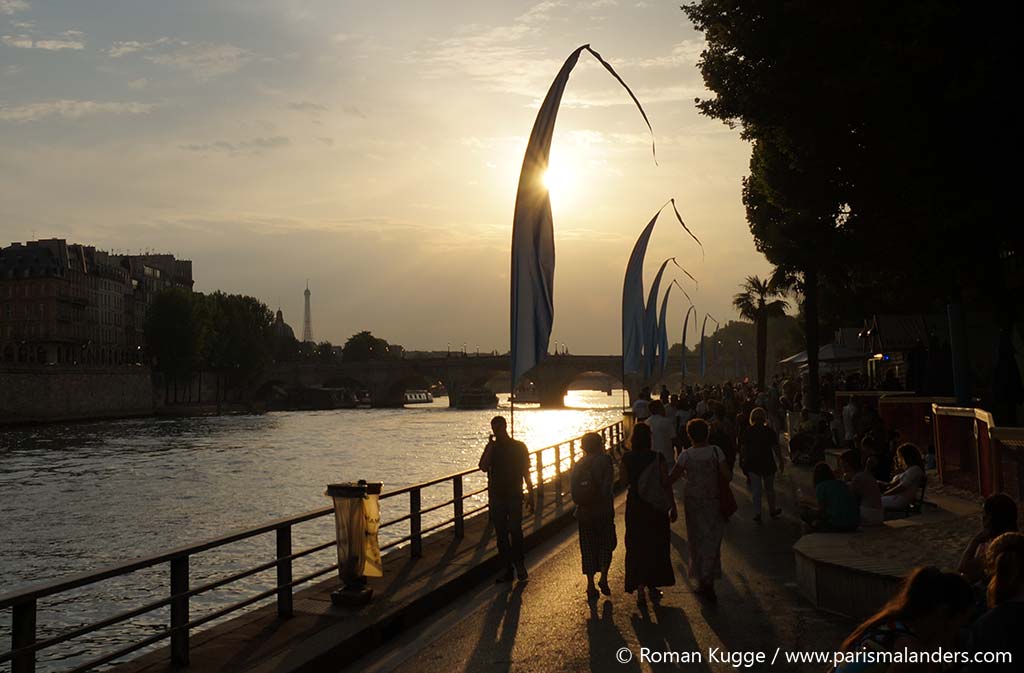 Paris Plages Stadtstrand Sonnenuntergang