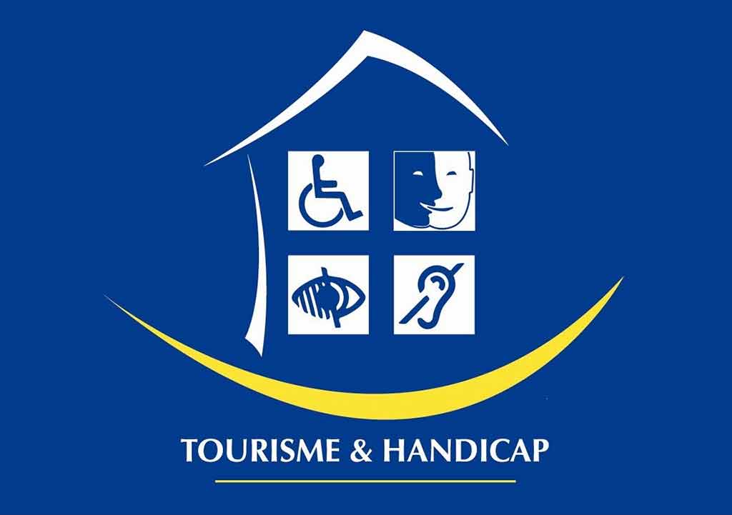 Tourisme et Handicap Rollstuhl Behinderung Paris