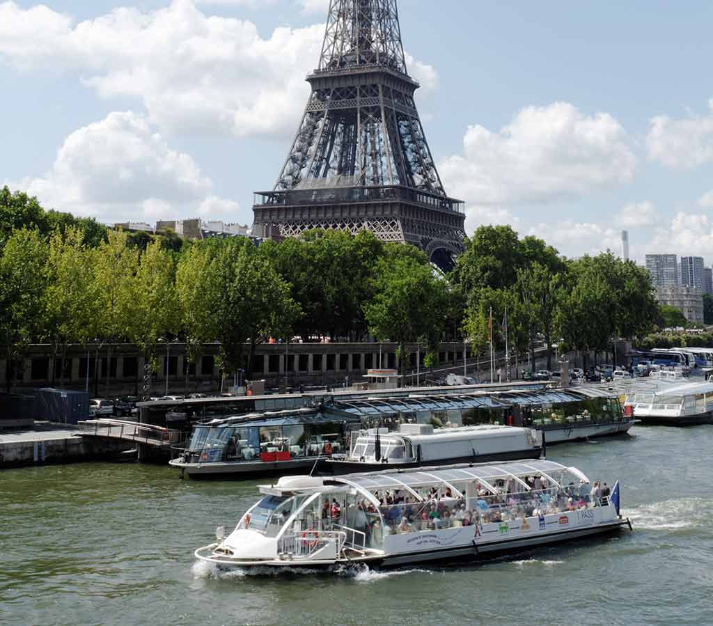 Batobus Paris Eiffelturm