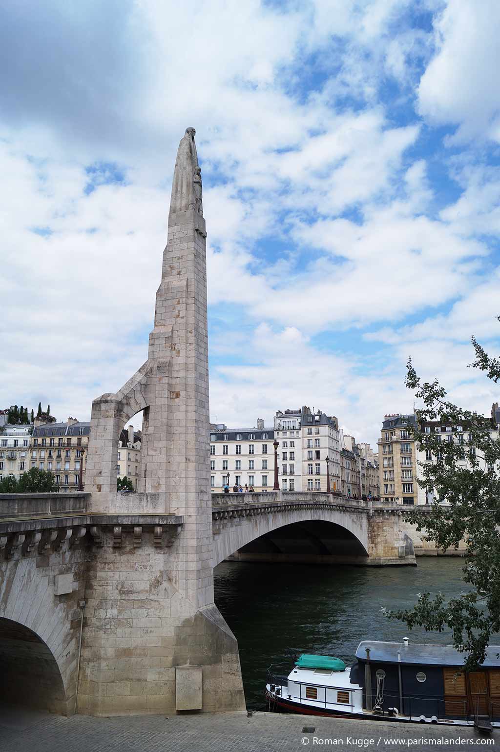 Statue Heilige Genoveva Sainte Genevieve Paris Ile Saint Louis