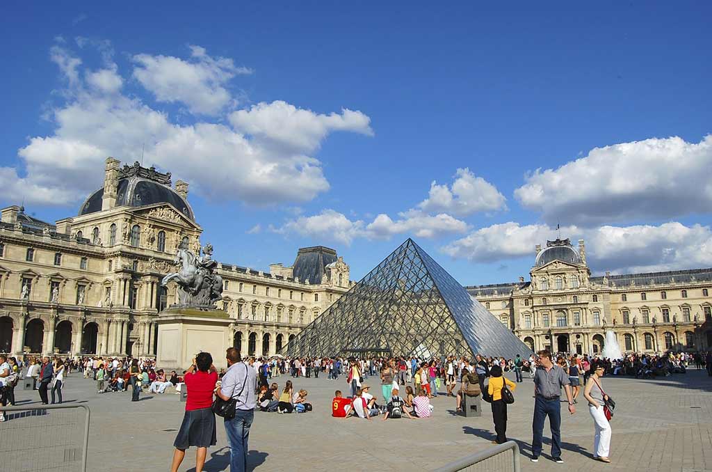Bild Louvre Museum Paris