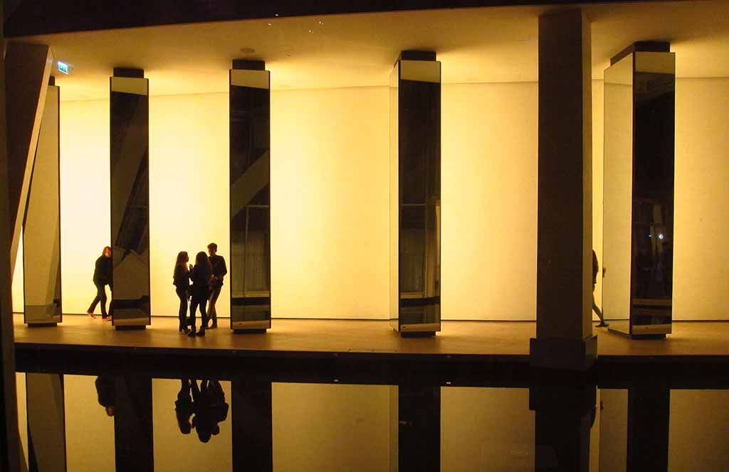 Fondation Louis Vuitton Ausstellung Nuit Blanche Reflections