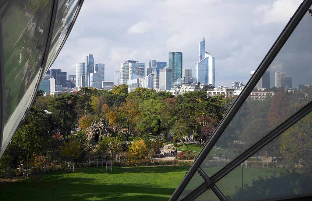 Louis Vuitton Stiftung Blick auf La Défense