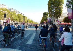 PAris Champs-Elsées autofrei ohne Autos