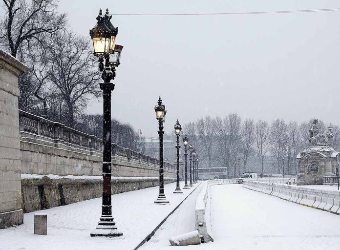 Paris im Schnee