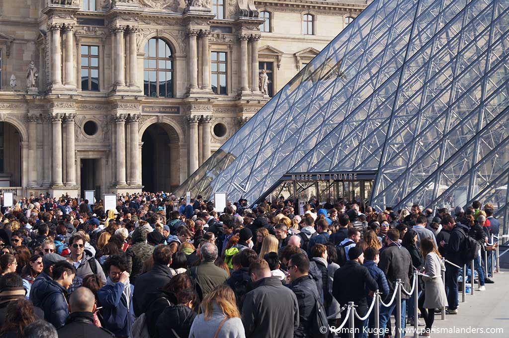 Louvre Wartezeiten Eingang Pyramide