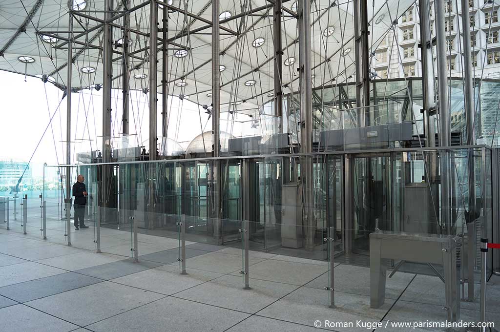 Dachterrasse La Défense Aufzug