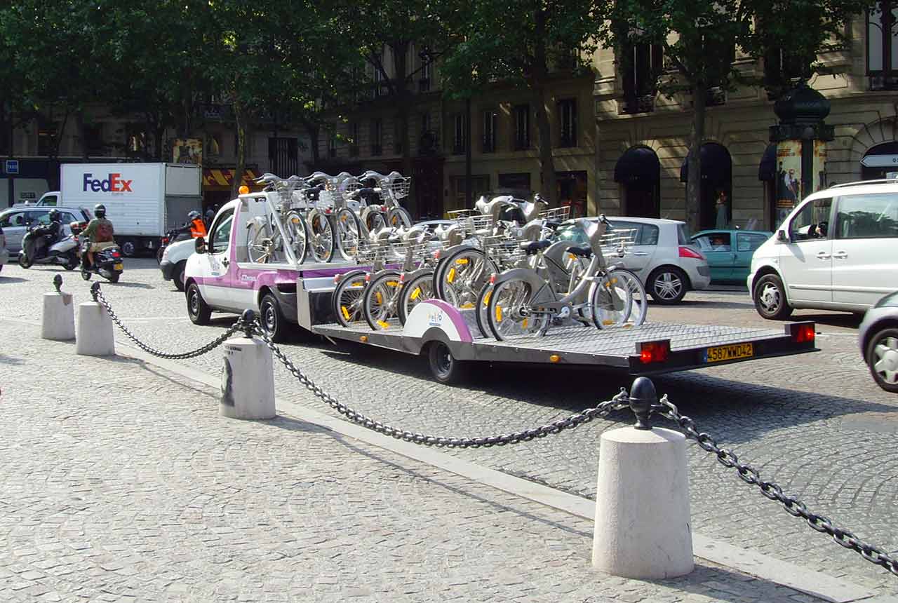 Velib Truck Pickup