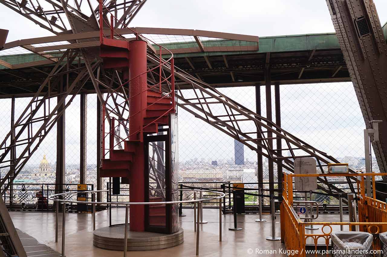 Wendeltreppe erstes Stockwerk Eiffelturm